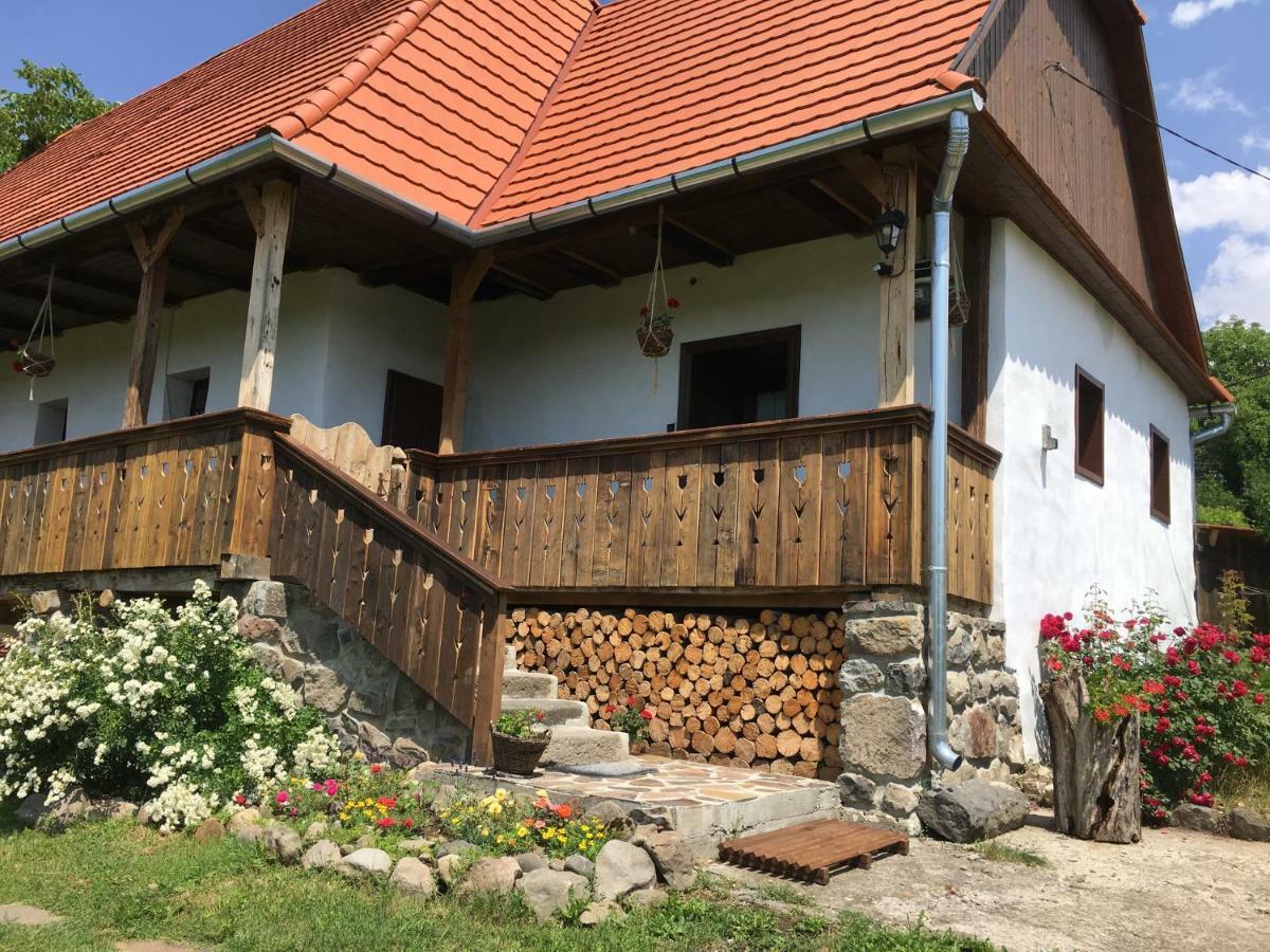 Miklós Lak Ocna de Sus Exterior foto